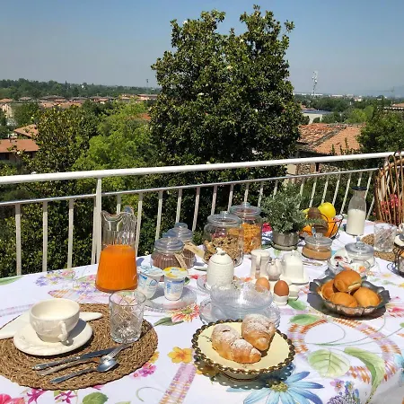 Bed & Breakfast House And Garden 3*