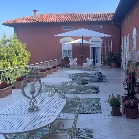 House And Garden 3*