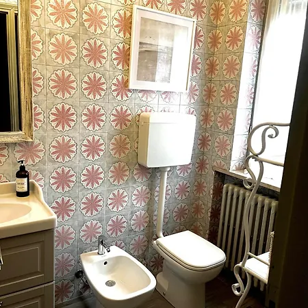House And Garden Bed & Breakfast 3*