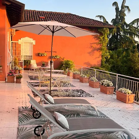 Bed & Breakfast House And Garden 3*